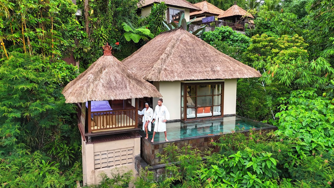 OUR JUNGLE VILLA ROOM TOUR IN BALI INDONESIA!