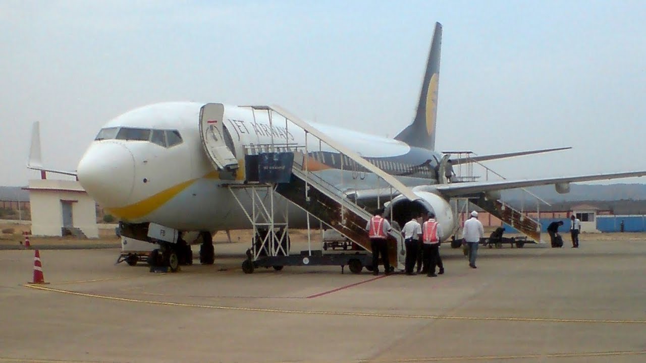 Take off from Bhuj Airport || Full view Of Bhuj City