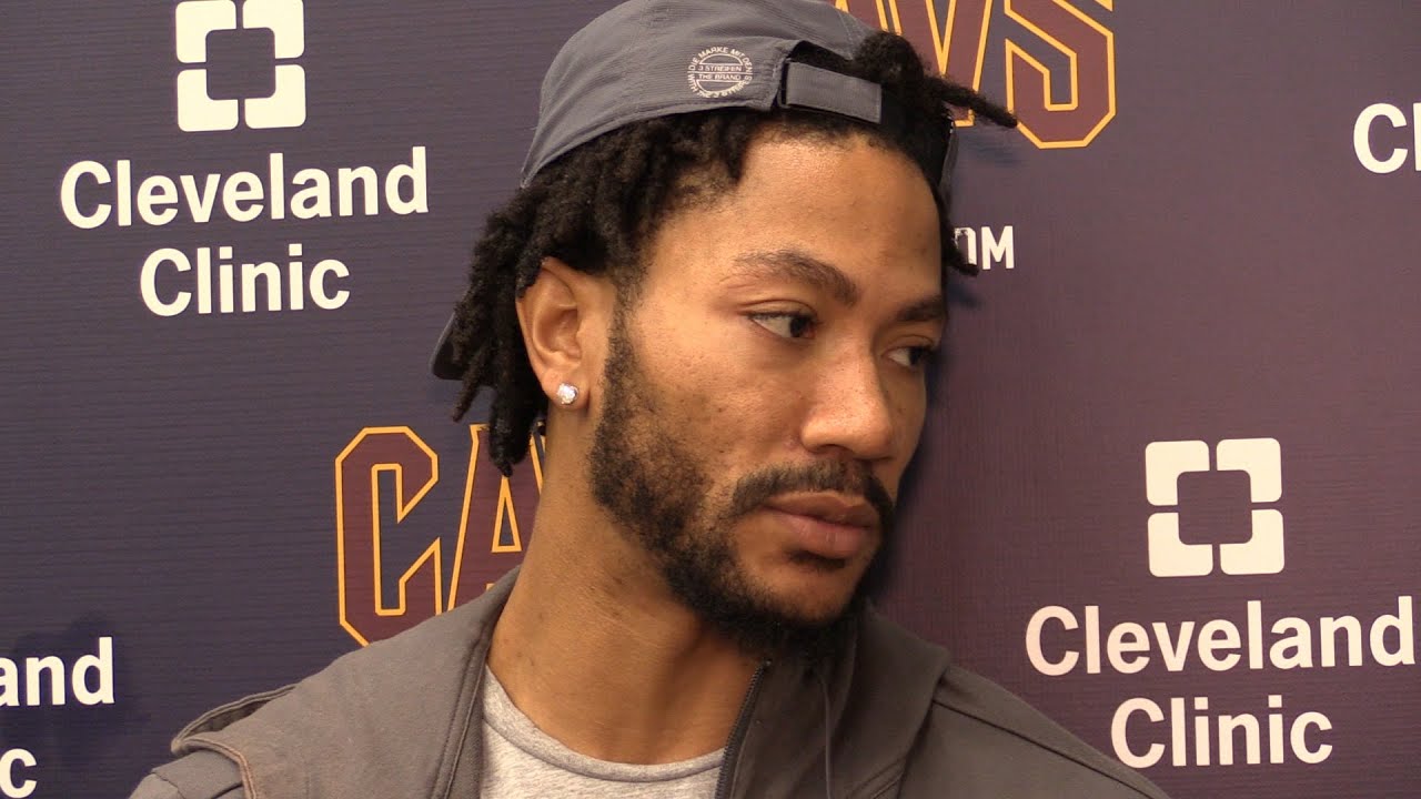 Derrick Rose tried to recruit LeBron James, Dwyane Wade to Bulls in 2010