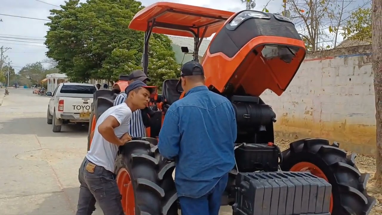 Entrega técnica del tractor Kubota M9540DT