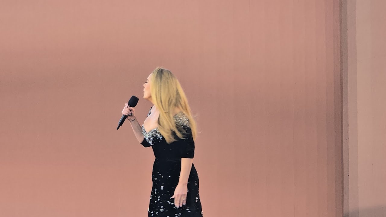 Adele - Hello (Live in Munich, August 9th, 2024)