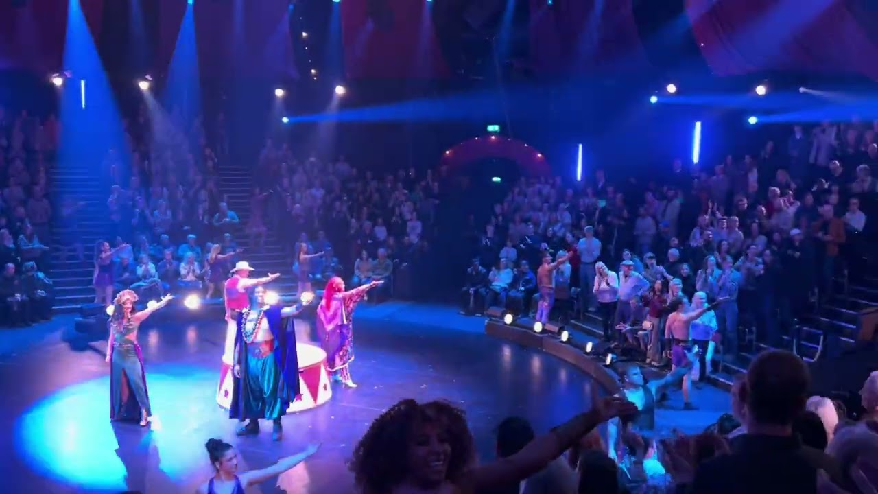 Come alive - the greatest showman spectacular. London cast. Finale. Friday 30th January 2026