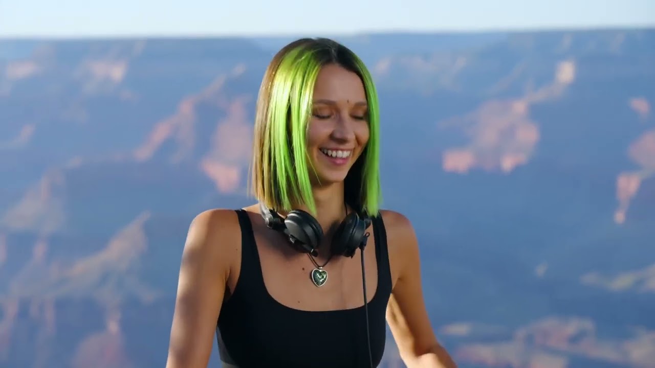 Miss Monique @ Grand Canyon Arizona, USA Melodic Techno  Progressive House DJ Mix