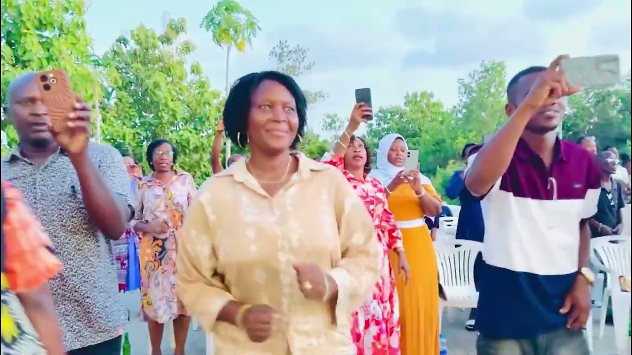 MKATOLIKI - Kwaya ya Makuburi (KMK)