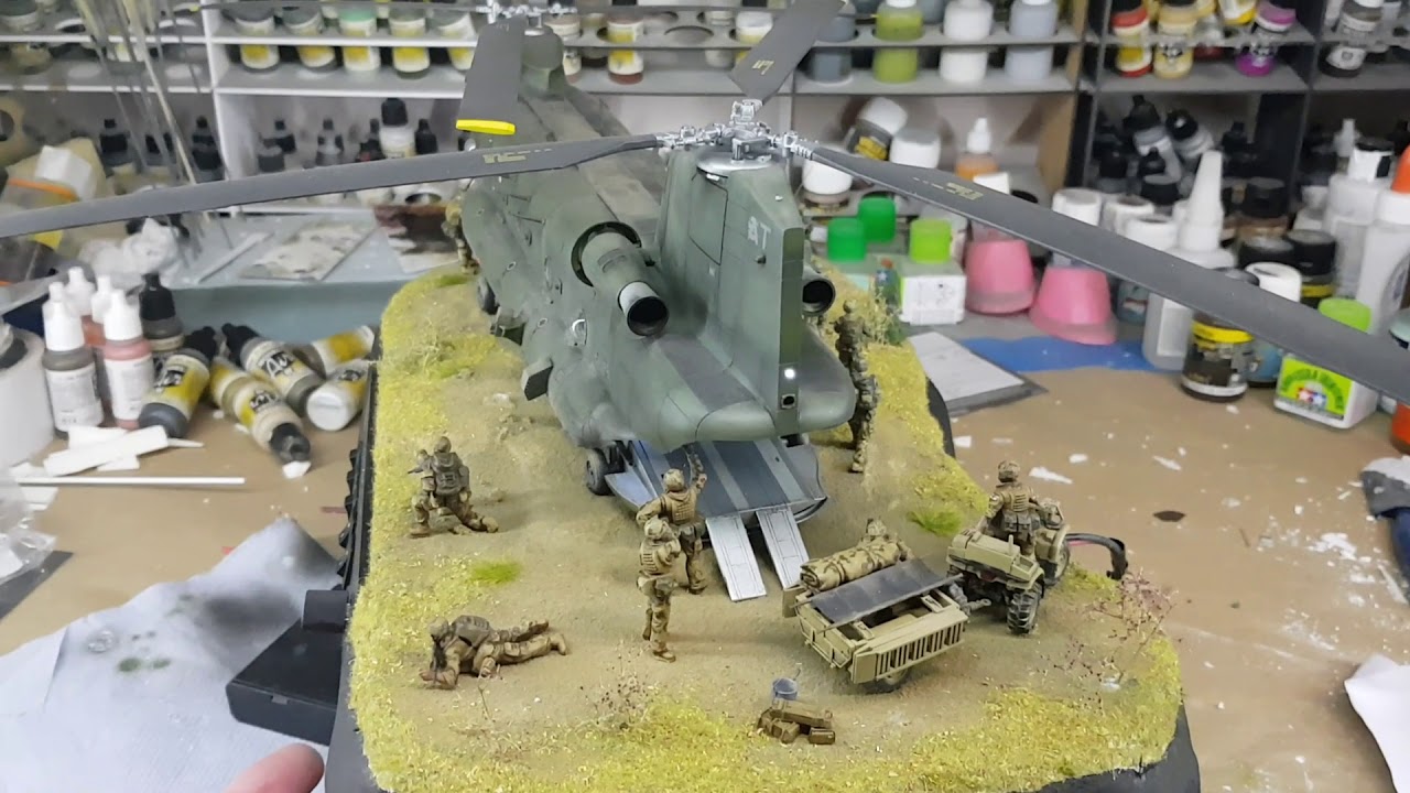 Italeri 1/48 Chinook.