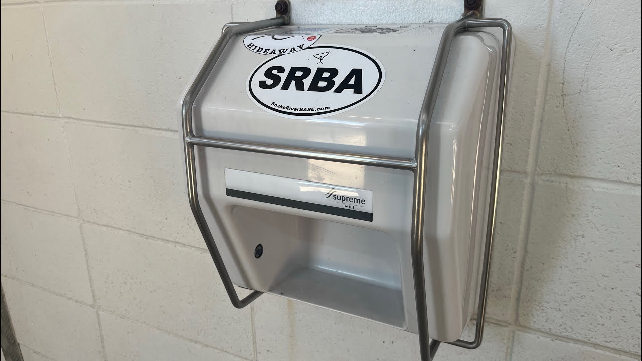 FAIL! 2022 Supreme BA101 Hand Dryer at PioPio Public Toilets, PioPio