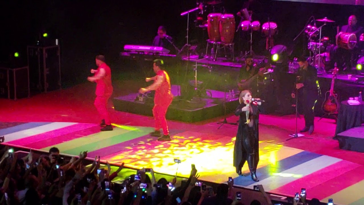 Olga Tañon   1  Como Olvidar, Bandolero Merengue Versión En Vivo Santiago de Chile 2018