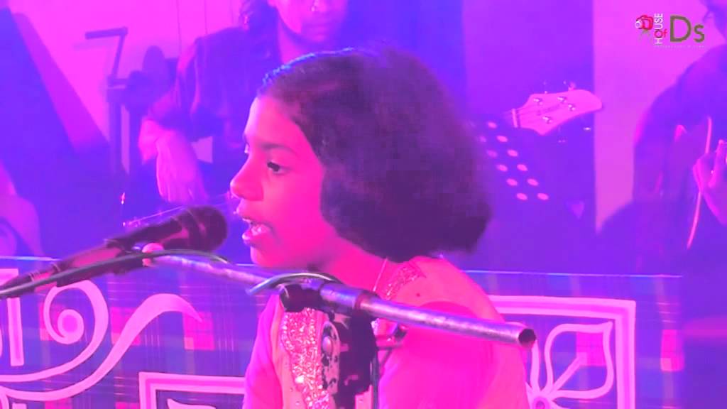 Sachini devmika senevirathne.Music Sunil dayananda konara.Lyrics Rathna sri wijesinghe