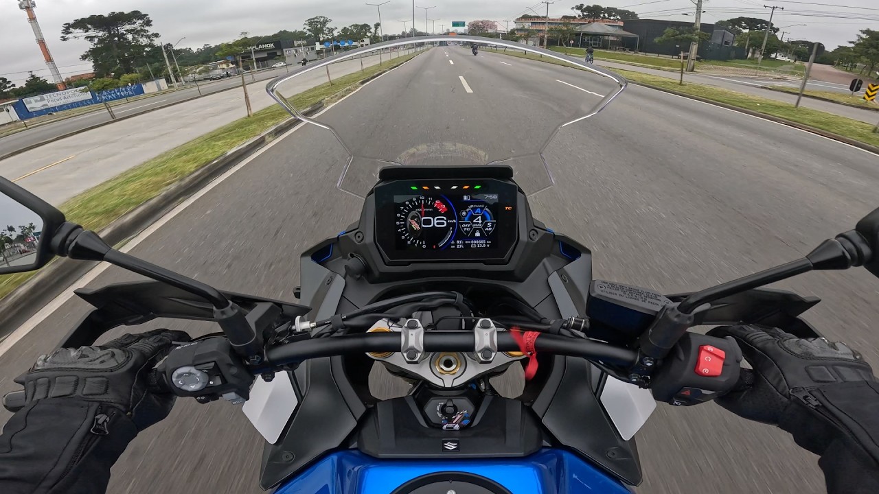 DIFERENÇA DA V-STROM 800 E 1050 PARA A GSXS1000GX ALGUNS PONTOS NEGATIVOS E POSITIVOS DESSA MOTO...