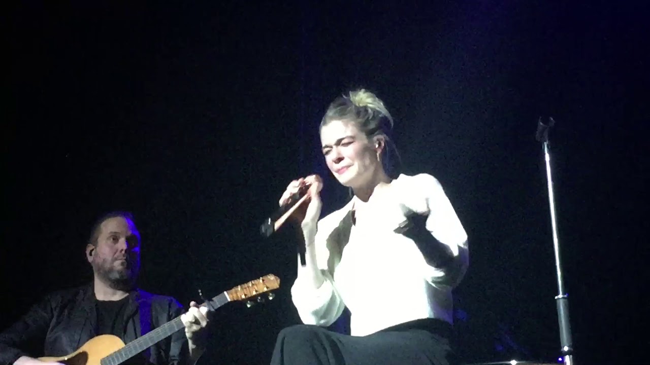 LeAnn Rimes- Jolene, I’m on fire- Beverly, MA 2/28/19