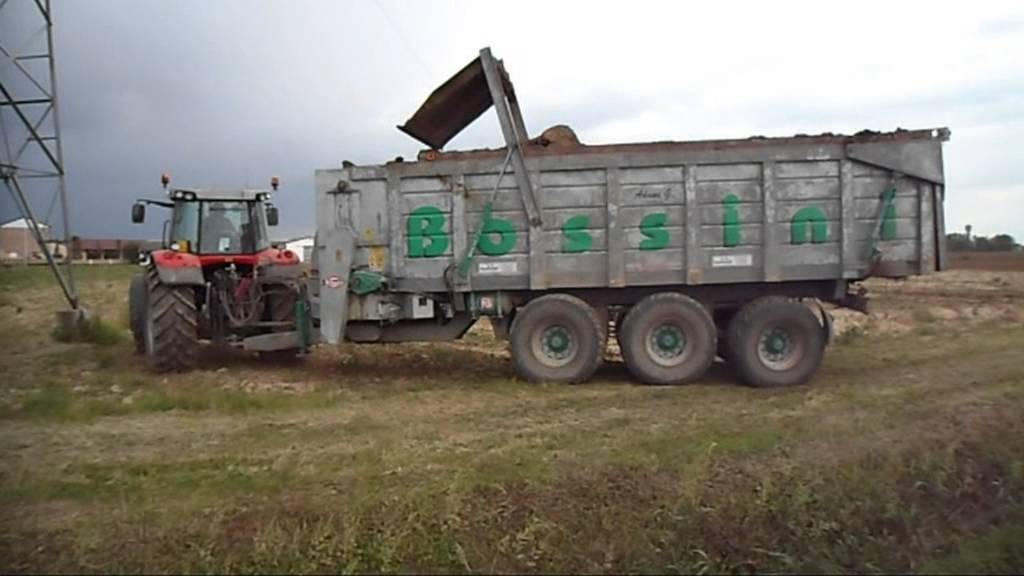 Fendt 828 Vario и Massey Ferguson 7616. Автор: Адами Г. Сельскохозяйственные работы.