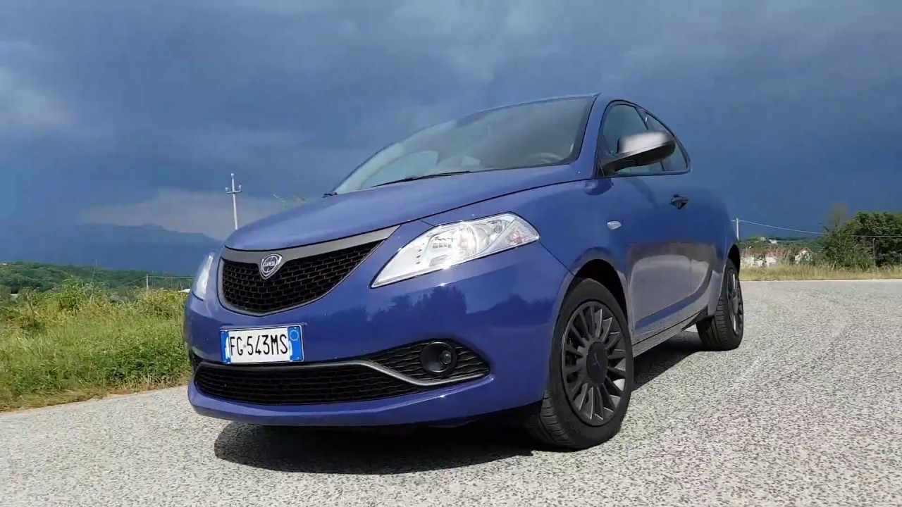 2017 Lancia Ypsilon Unica 1.2 69Cv test drive, pov