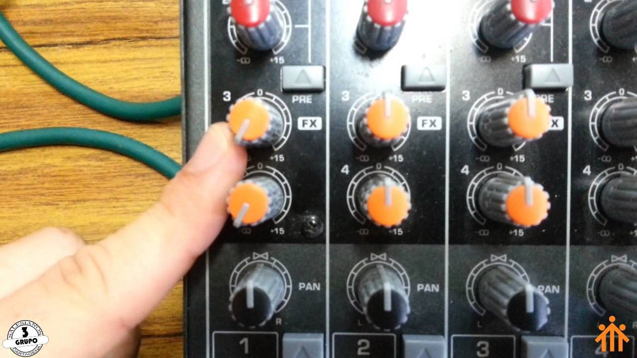 Grupo 3 Práctica 2 Apartado E - CONEXIÓN DE MICROFONOS (explicación de mesa de mezclas)