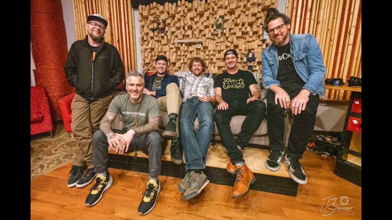 The Infamous Stringdusters - Cold Beverage ft G. Love (Official Music Video)