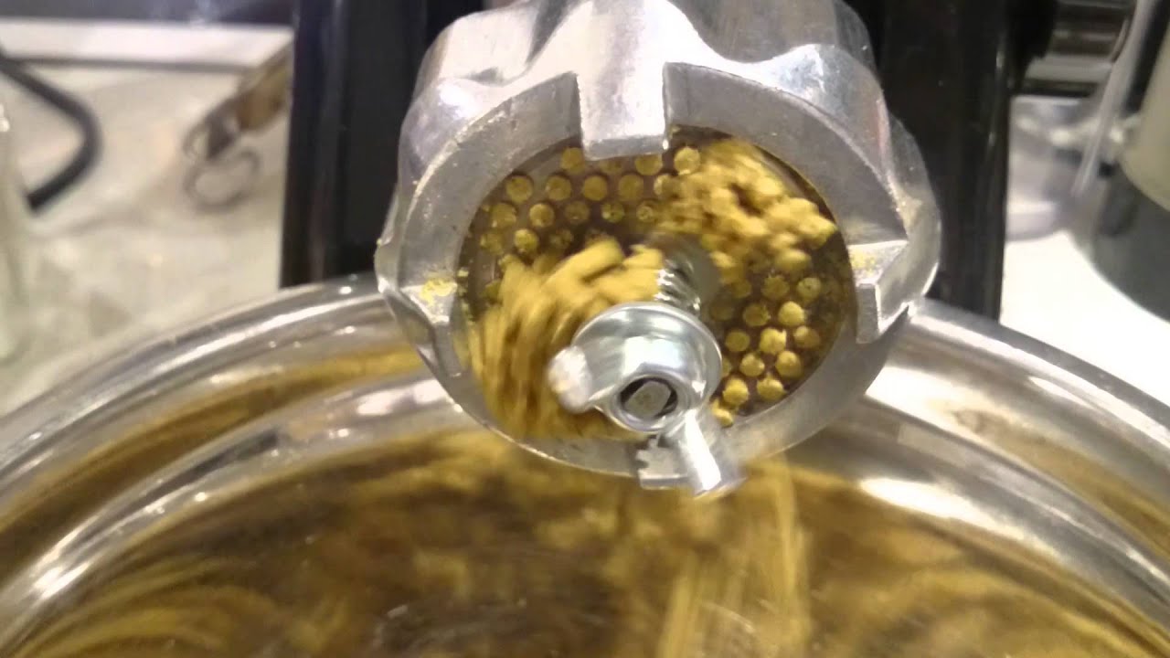 Pellet grinder