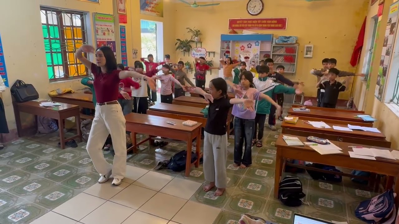 Dòng máu lạc hồng Thuý