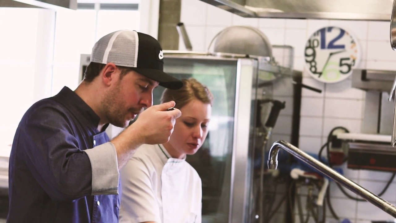 Kiener - Café Restaurant Takeaway - Küchenchef Max Purrer