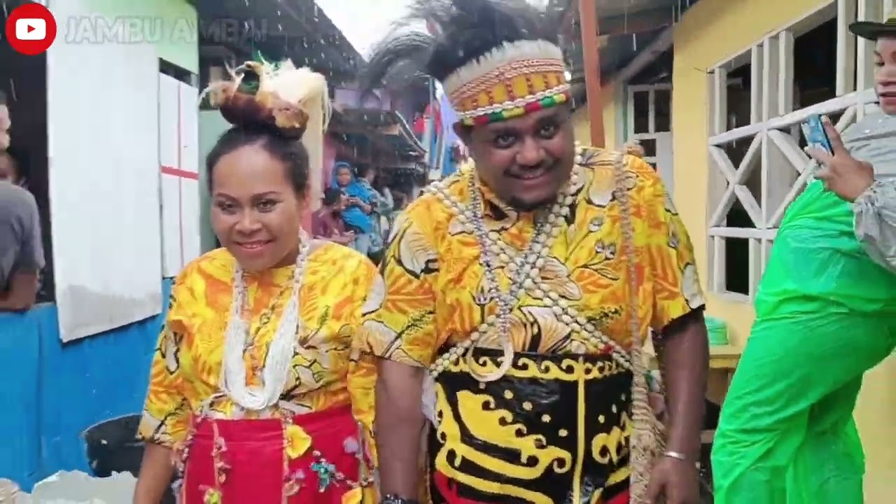 Acara Pembayaran Emas Kawin Dari  Waropen Ke Serui Ambai Di Kota Jayapura Papua, Edwin Dan Jois