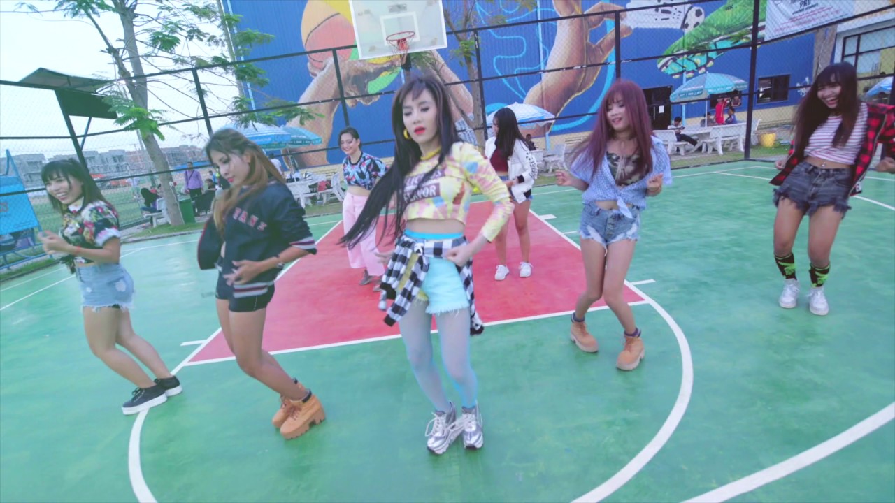 (Official MV) បទ ៖ក្បាច់ទា ច្រៀងដេាយ ៖ យូរី