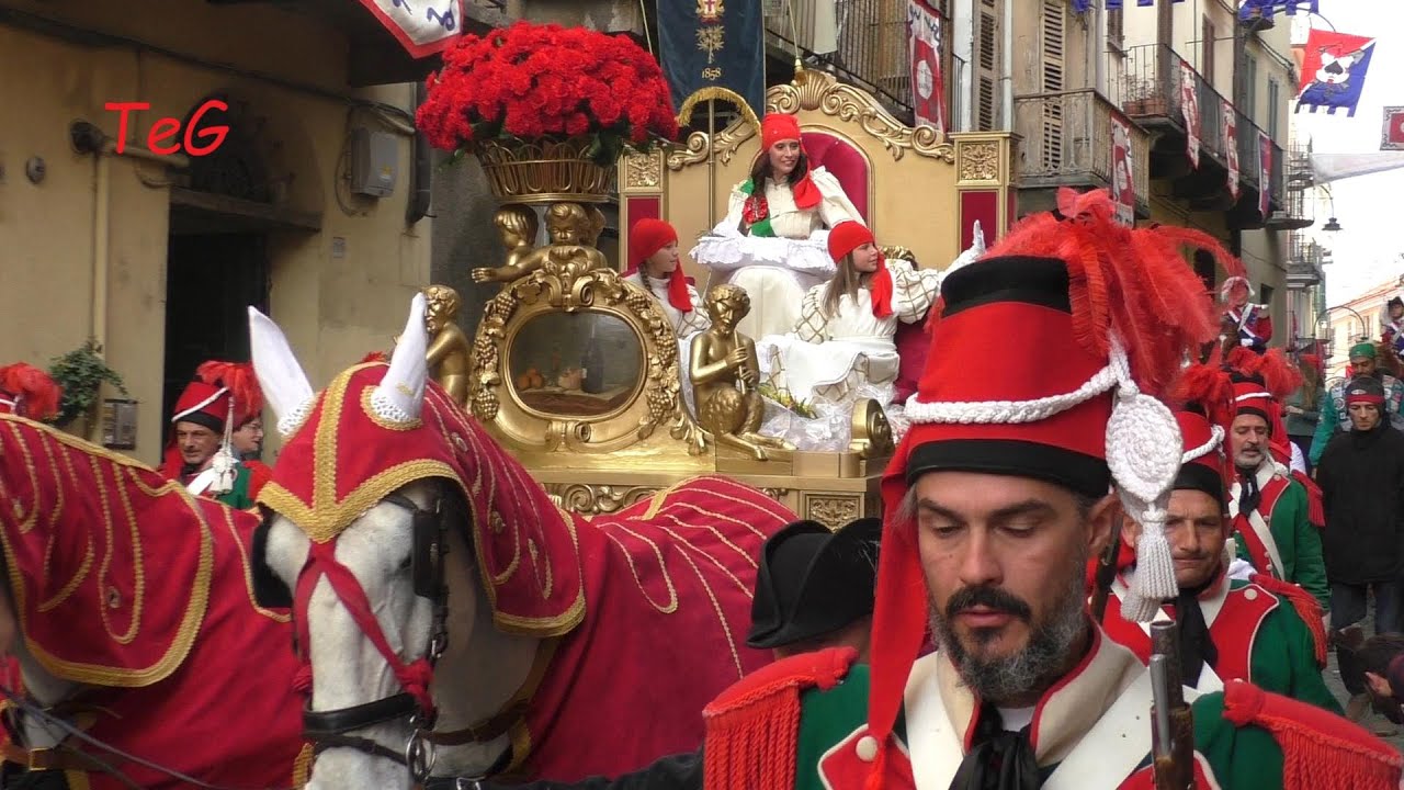 Inizio marcia del corteo storico - 21 febbraio - Carnevale Ivrea 2023