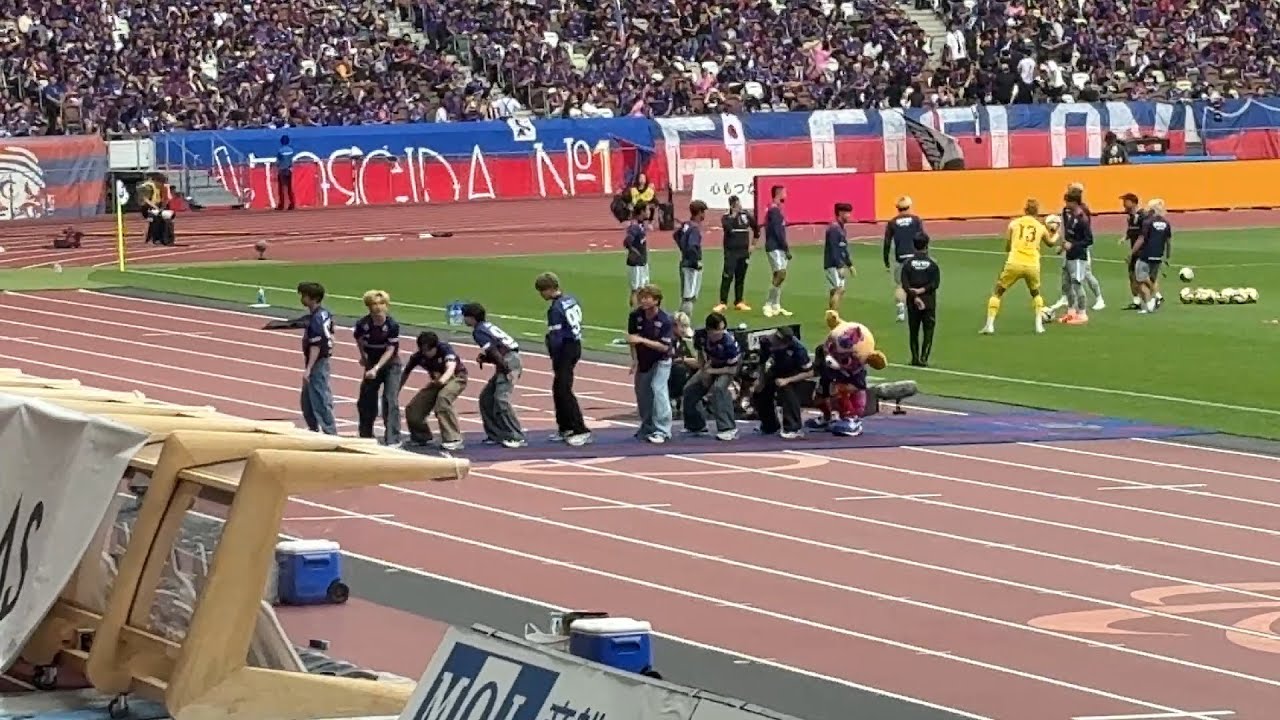 2025/05/25 国立競技場 (FC東京－広島) FANTASTICS SPECIAL LIVE (その2: HALF TIME) & 東京世界陸上2025のPR