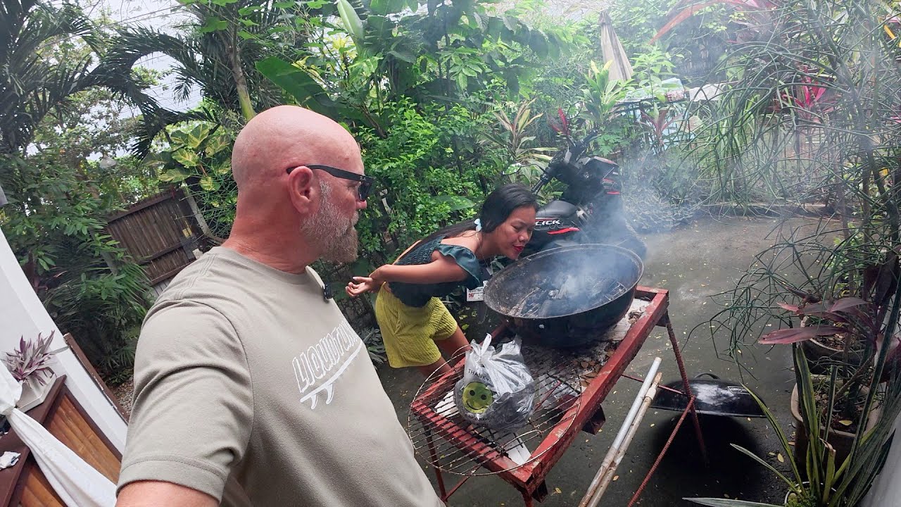 🇵🇭Она зажгла этот гриль, как парни на природе🤙🏼