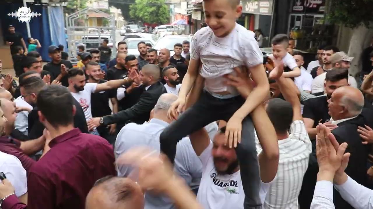 وصلة اول ما نبدا ونقول في حمام العريسين محمد وخالد حوتري مع الفنان عاصم الجيوسي2023