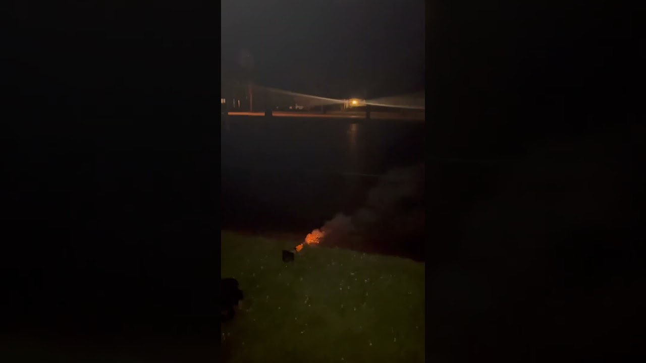 Omg that is not good for the firework be careful with fireworks