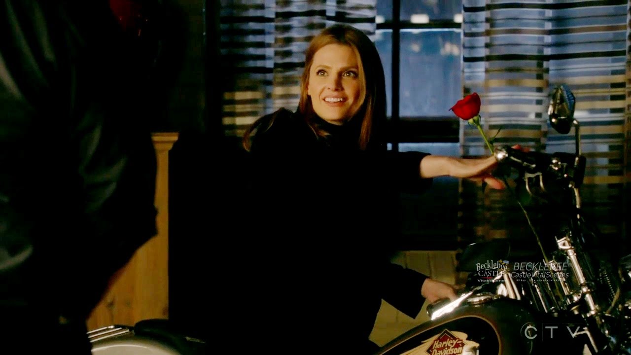 Castle 8x18 End Scene Castle &  Beckett - Her Motorcycle /bike “Backstabber” Season 8 Episode 18