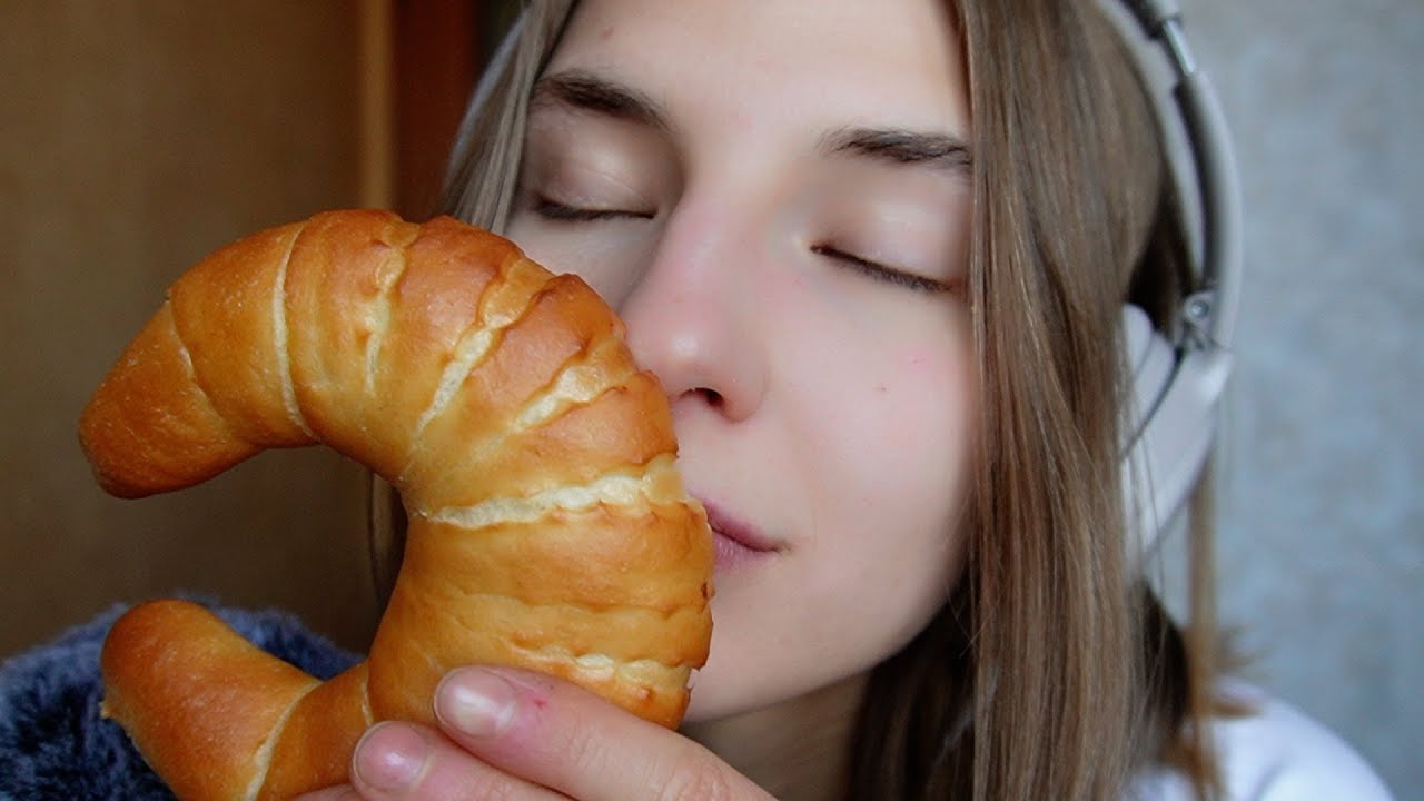🥐 ASMR Baking: Russia's Favorite Pizza and Dulce de Leche Croissants 🍕
