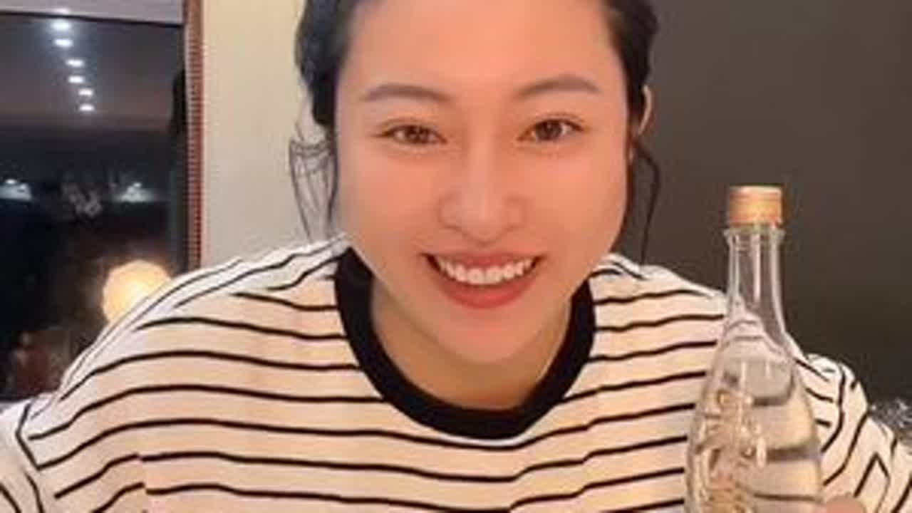 在微醺中把自己还给自己@最薏酒 #微醺时刻 #宝妈#在微醺中把自己还给自己 #最薏薏米酒#最薏白酒