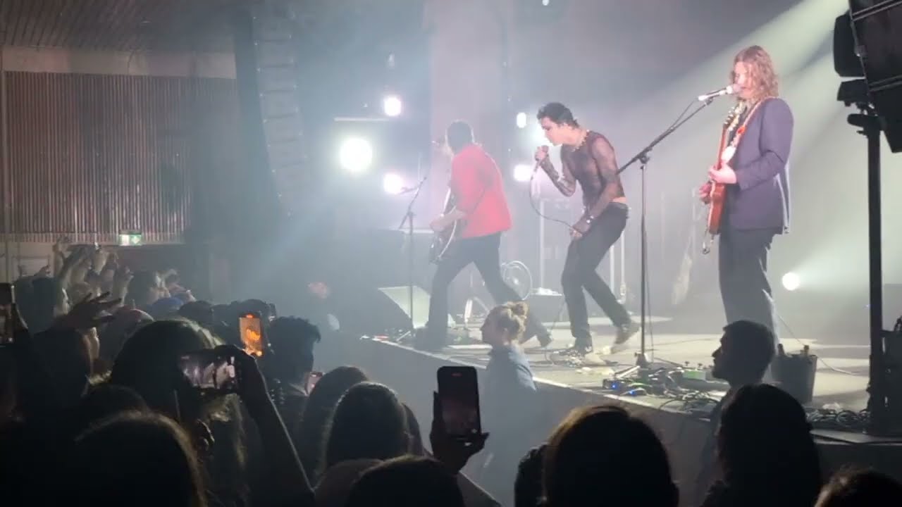 PALAYE ROYALE - Showbiz, Live Berlin 2024