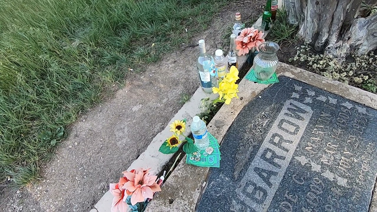 The Graves of Bonnie and Clyde