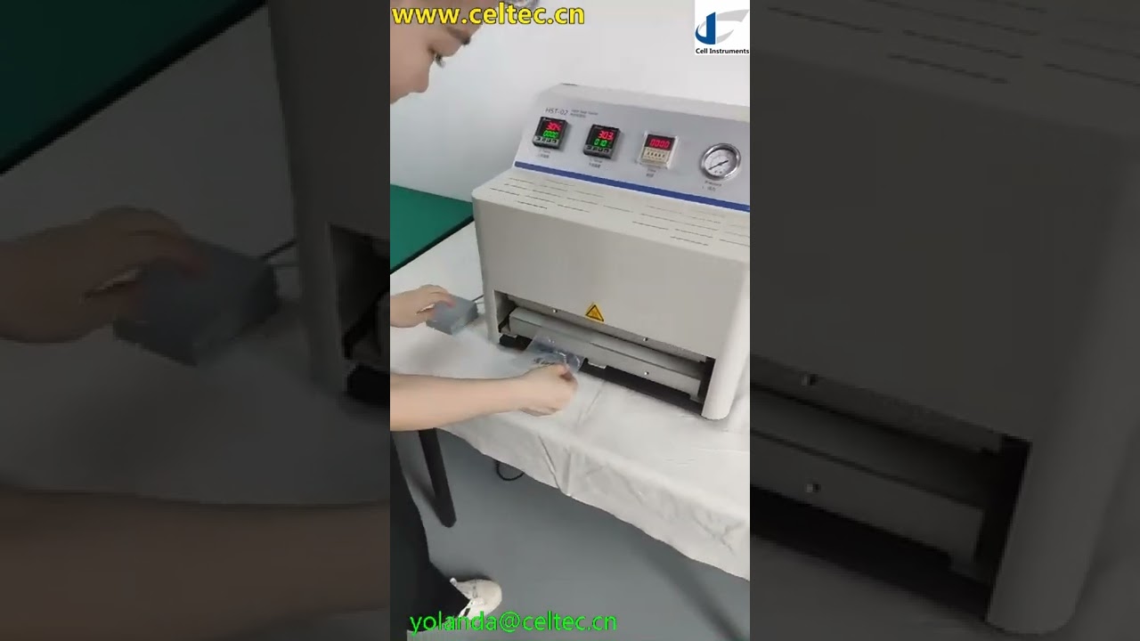 Heat Seal Tester for the determination of the heatsealability.
