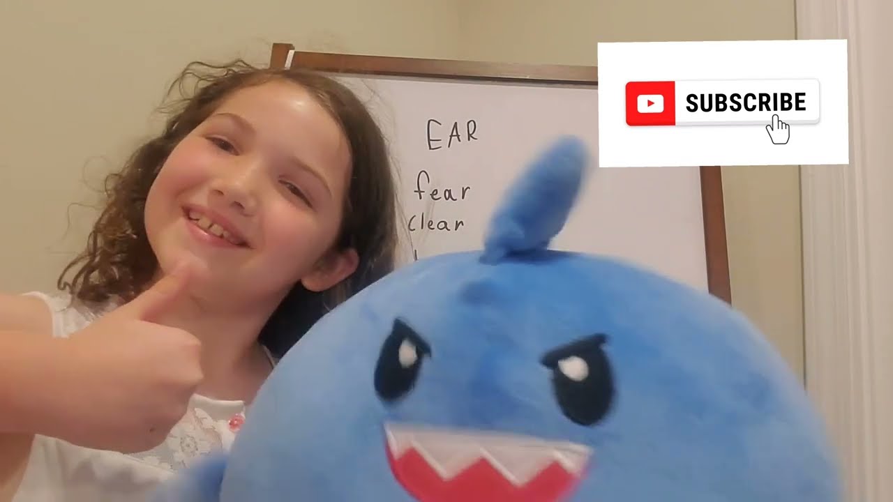 Olivia & Smart Shark talk about EAR, FEAR, CLEAR, and..... BEAR? #kidslearning #kidsvideo #kidstv