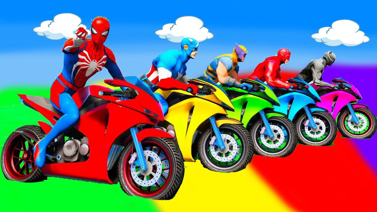 الأبطال الخارقين على القضبان دوامة قمع جسر 🚴‍♂️ SPIDER MAN!on Motorcycle in Spiral Bridge Stunt