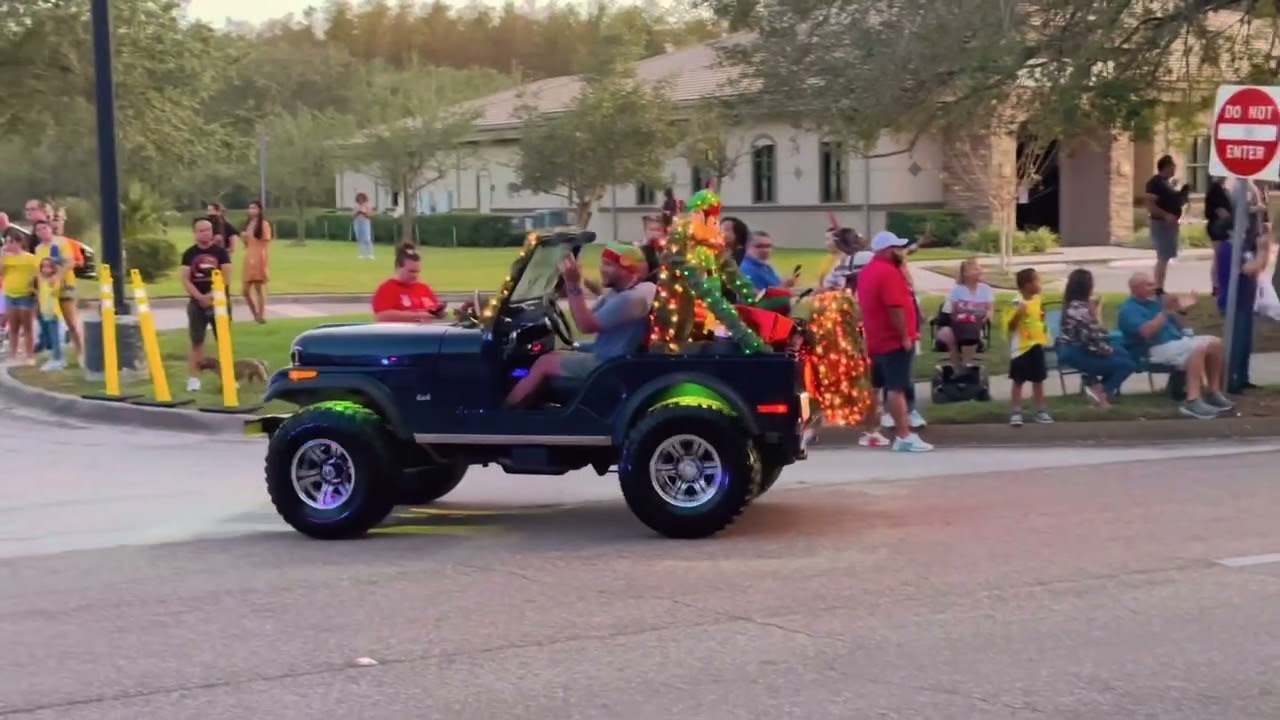 Christmas 🎄 Parade 2022 on Hunter&rsquo;s Creek, Orlando FL