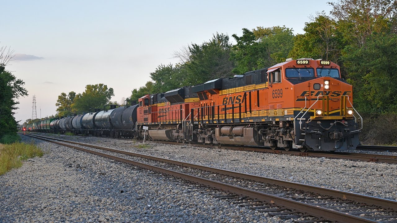 8/17/20 - BNSF ES44C4 6599 and SD70ACe 9327 lead CN A408