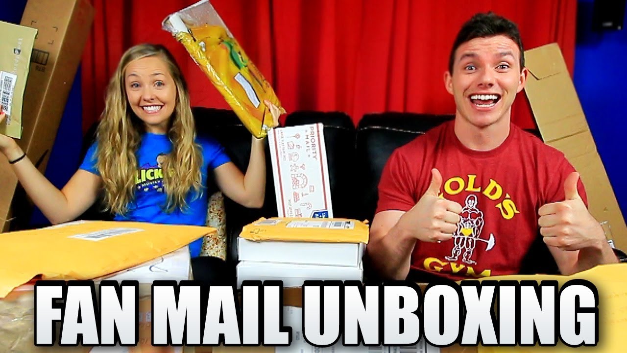 FAN MAIL UNBOXING!