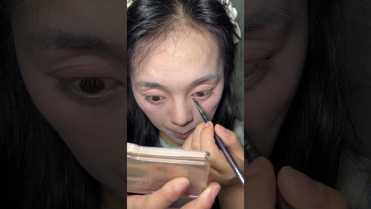 #This popular makeup look is really super beautiful and very easy to handle. Kids hurry up