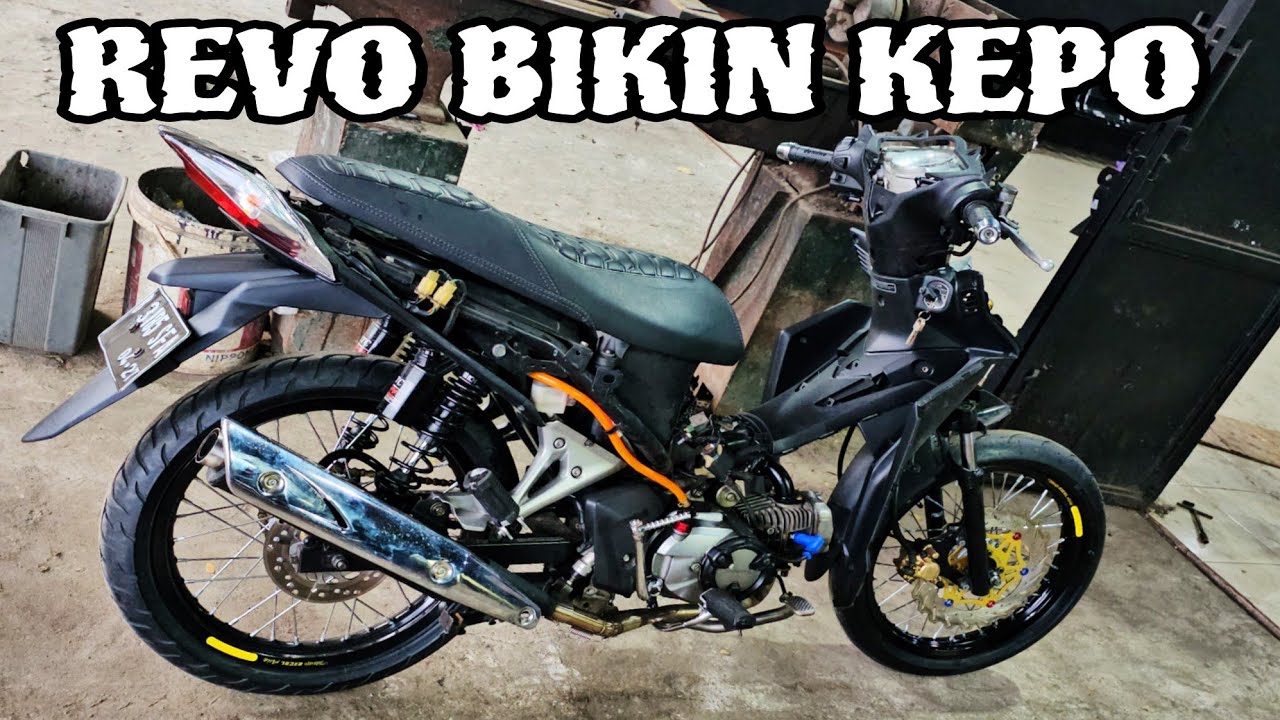 MOTOR BEBEK HONDA REVO BIKIN KEPO NAIK SPEK KNALPOT KURANG TERIAK