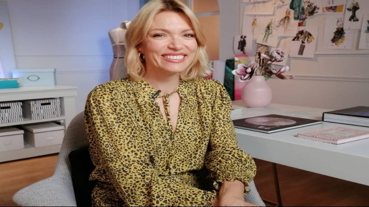 Shopping Star - 12.4.2021 «Δημιουργική με έντονο αξεσουάρ»