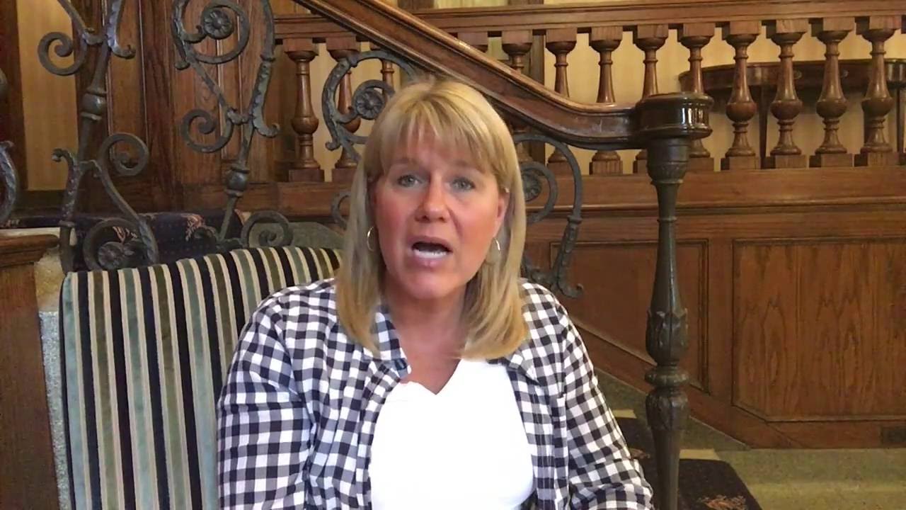 Patti Honacki reviews the New Siam Riverside Hotel in Bangkok, Thailand   video for 6-5-16