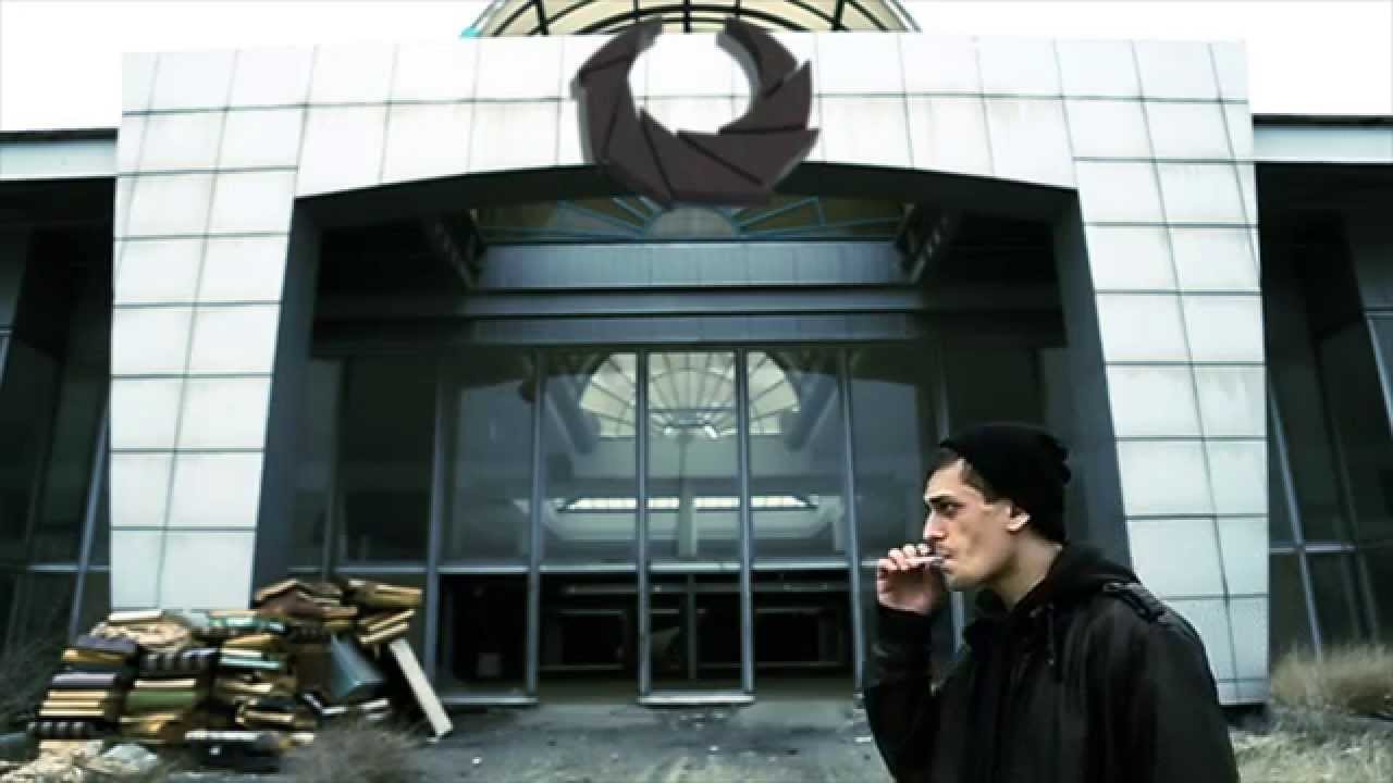 Allame - Bir Dakika (Official Video)