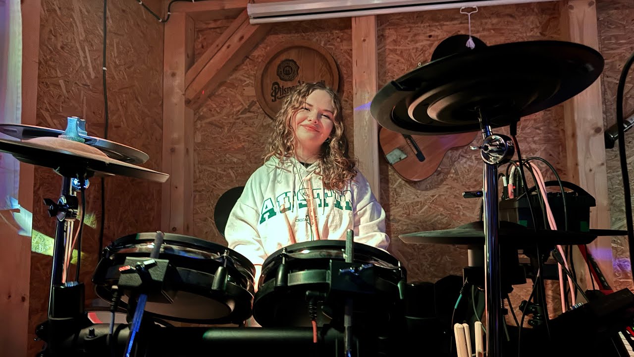 Společně s dcerkou , na&scaron;e prvn&iacute; vystoupen&iacute; - Cover verze p&iacute;sn&iacute; Michala Davida