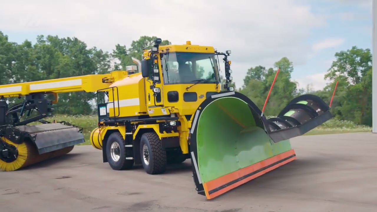 MB5C Multi-tasking Airport Runway Snow & Ice Clearing Equipment