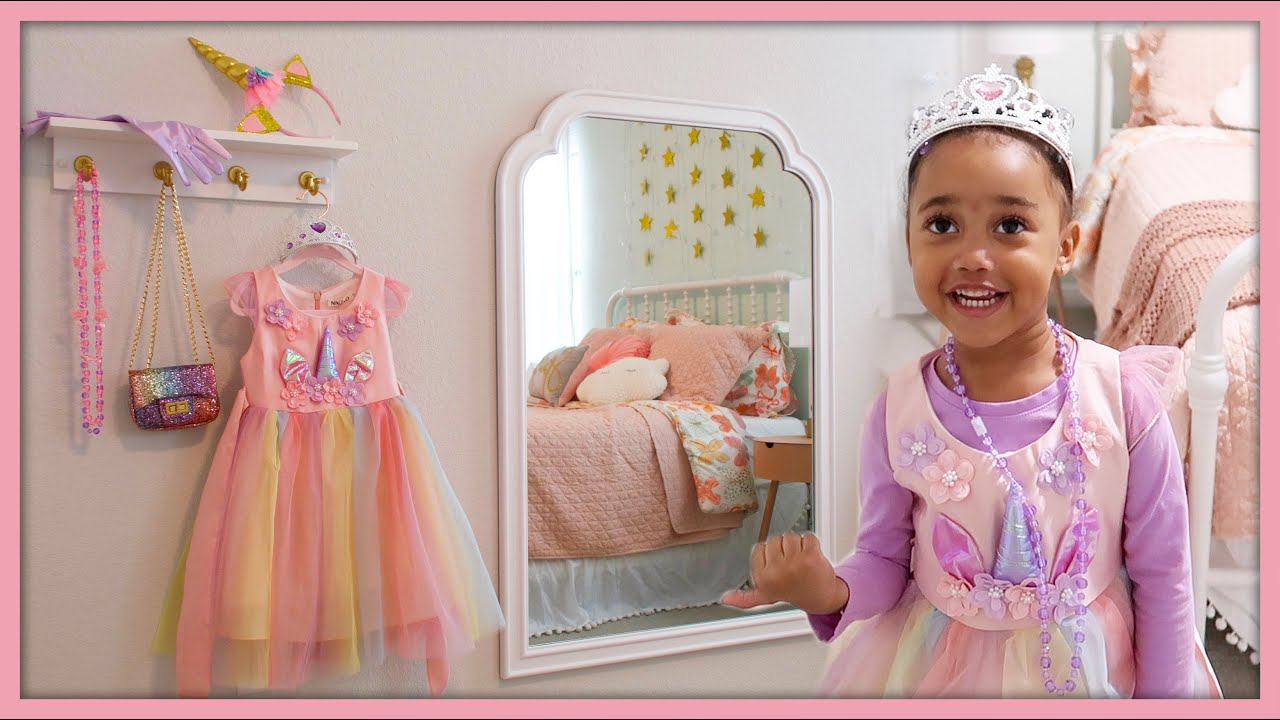 DIY Dress Up Area | Kids Room Decor | MOM VLOG