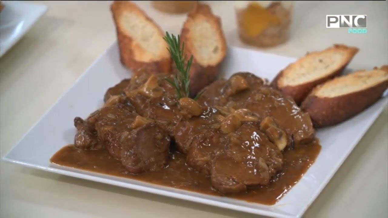 المطعم مع الشيف محمد حامد | طريقة عمل عرق فيليه بصوص المشروم 🥩 طعم زي الزبدة 😋