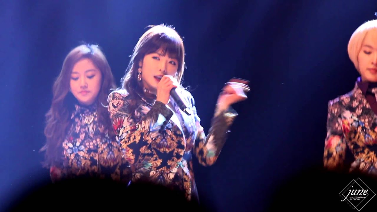 [FANCAM] 130226 HyunA - Mirror Mirror, Sangmyung University OT