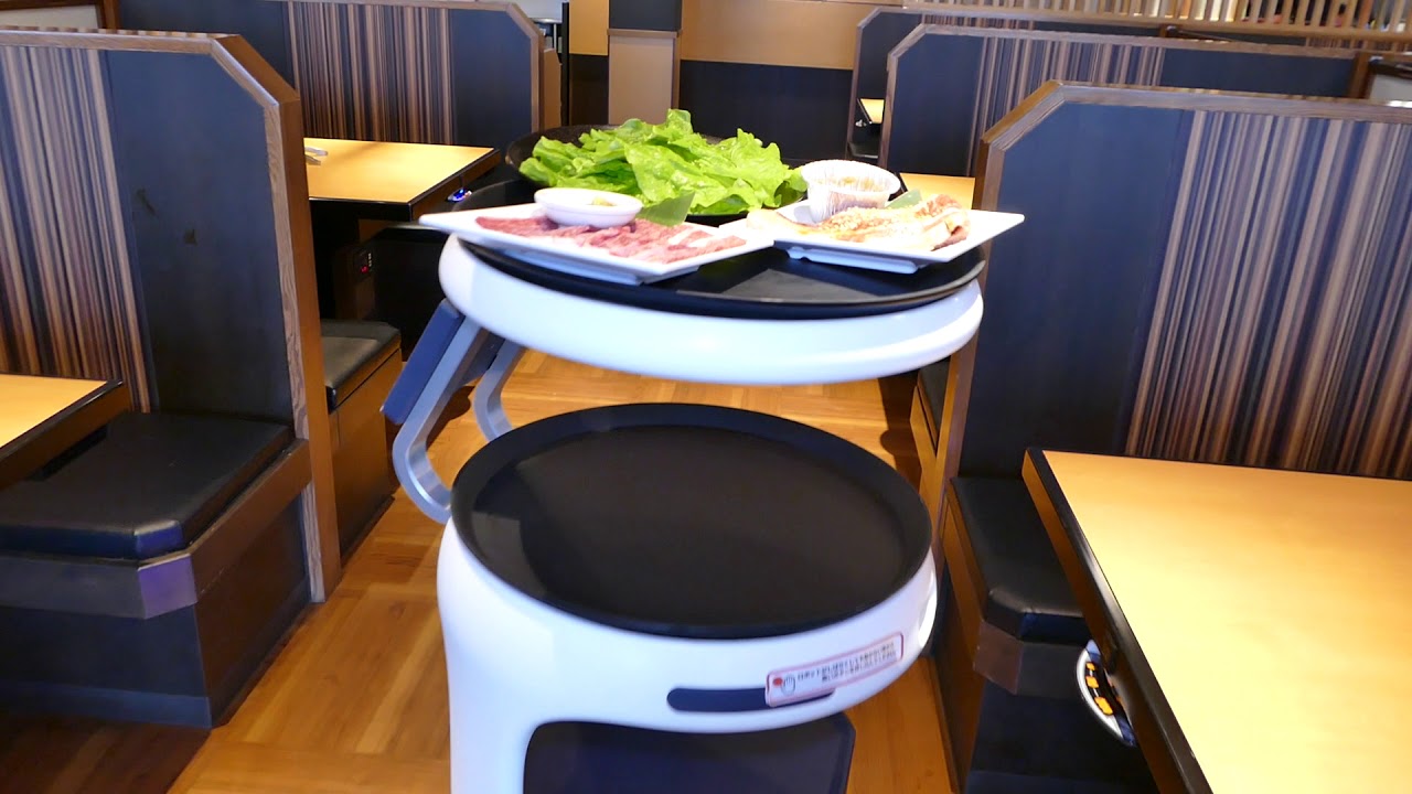 配膳ロボットServi デモ 焼肉きんぐ 板橋前野町店